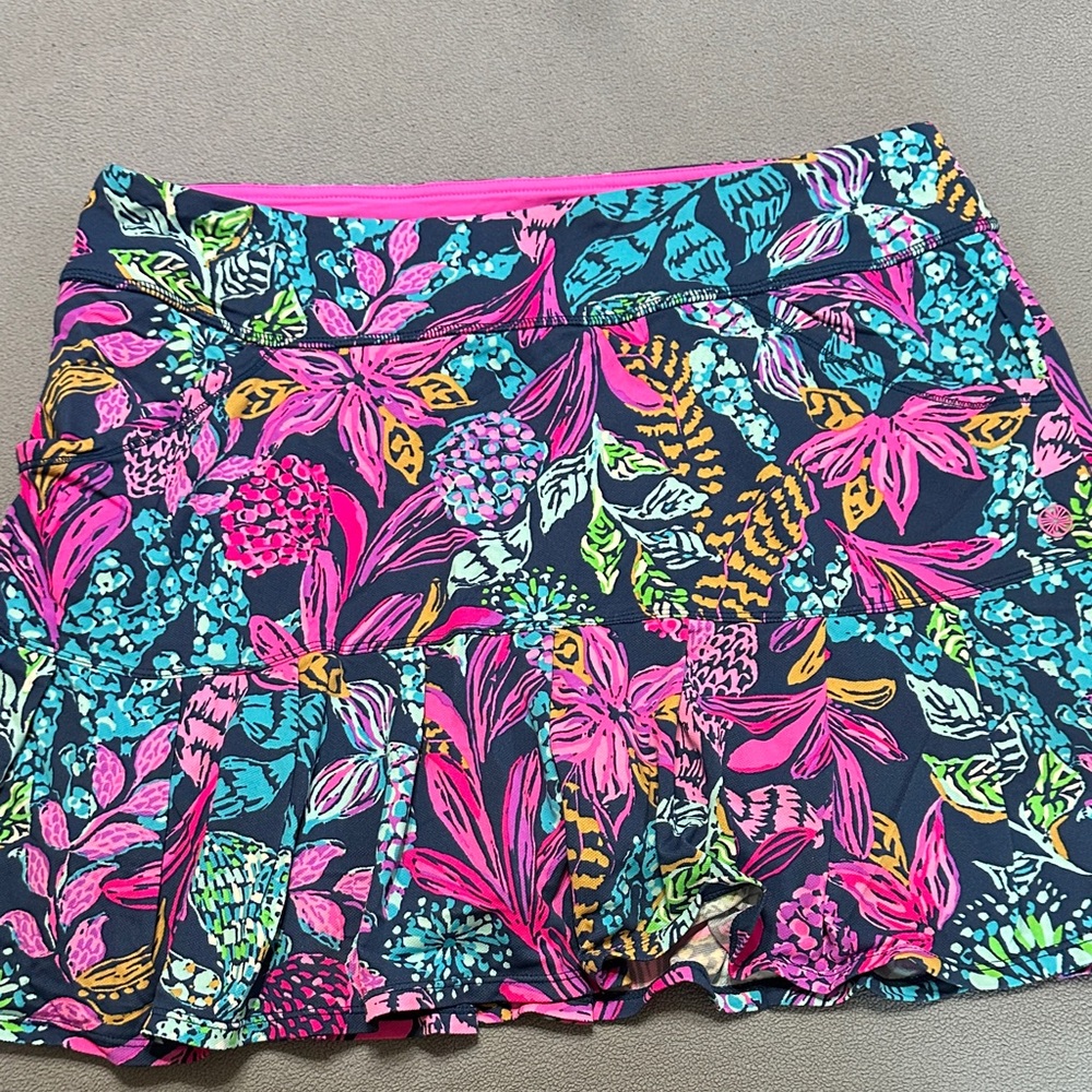 Lilly Pulitzer Floral Ruffled skort in Navy with Bright Tropical Print